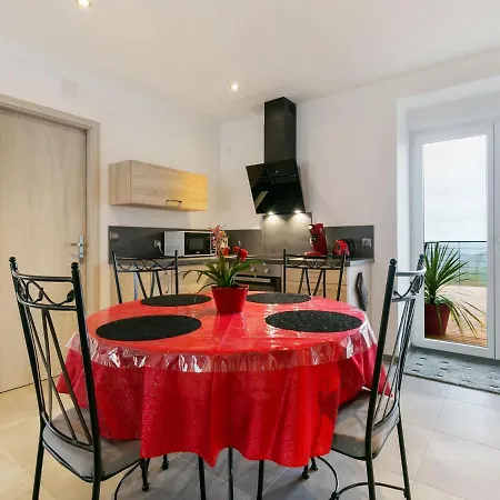 Delightful Holiday In With Terrace Holiday home