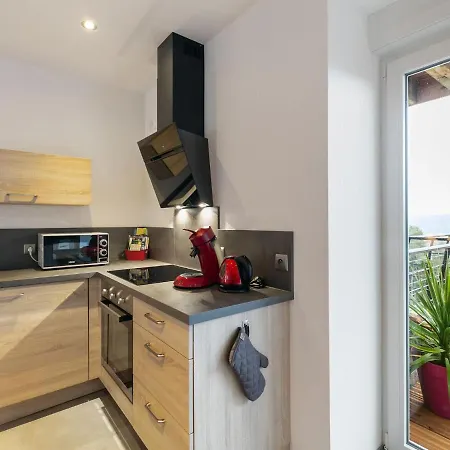 Delightful Holiday In With Terrace Holiday home *