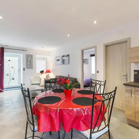 Delightful Holiday In With Terrace *