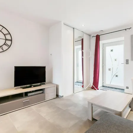 Holiday home Delightful Holiday In With Terrace Dabo